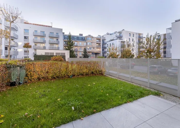 Koscielna With Free Parking